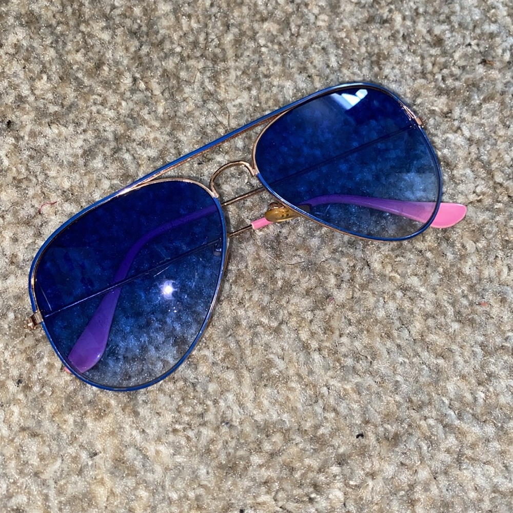Assorted Sunglasses - Picture 4 of 12